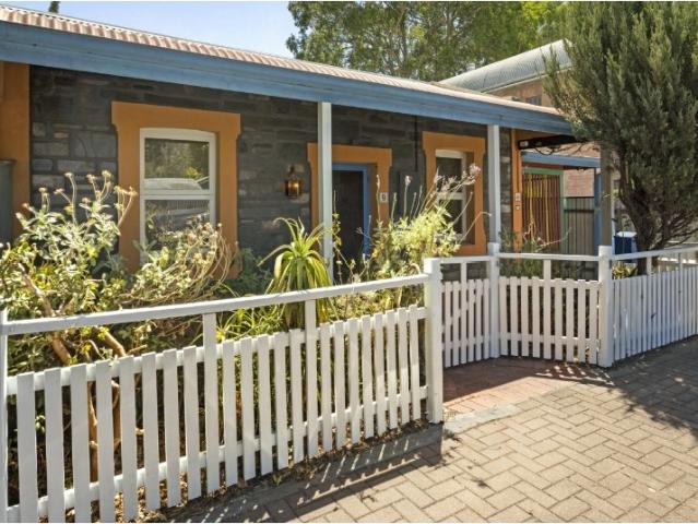 Three bed blue stone cottage moments from the parade