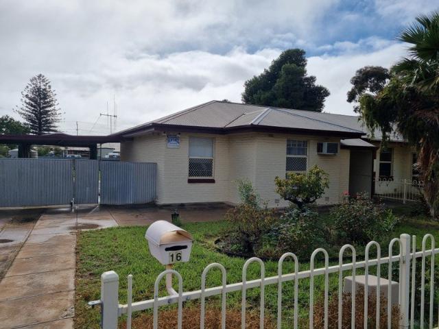 Three bedroom Maisonette