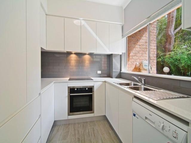 Three Bedroom Modern and Spacious Townhouse