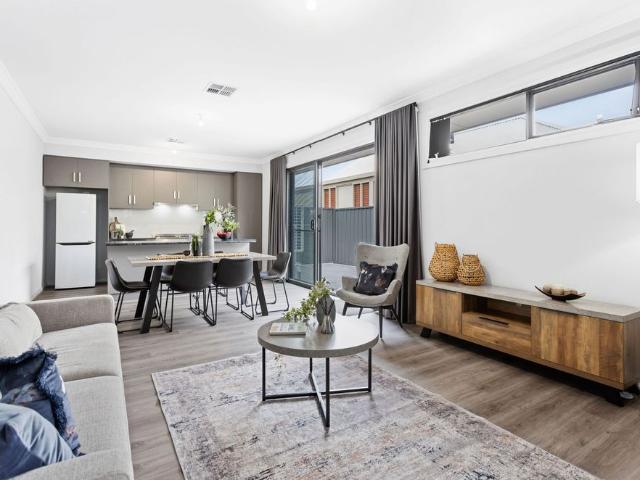 Three Bedroom Modern Courtyard Home