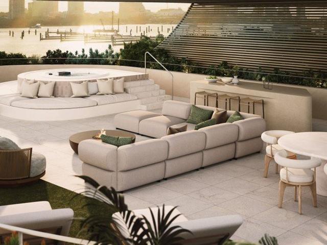 THREE BEDROOM ABSOLUTE WATERFRONT PENTHOUSE AT THE SPIT