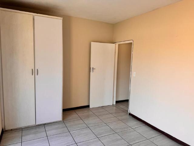 Three Bedroom Apartment To Rent In Cashan