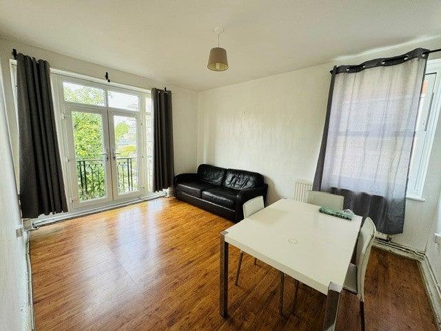 Three Bedroom apartment close to Shoreditch