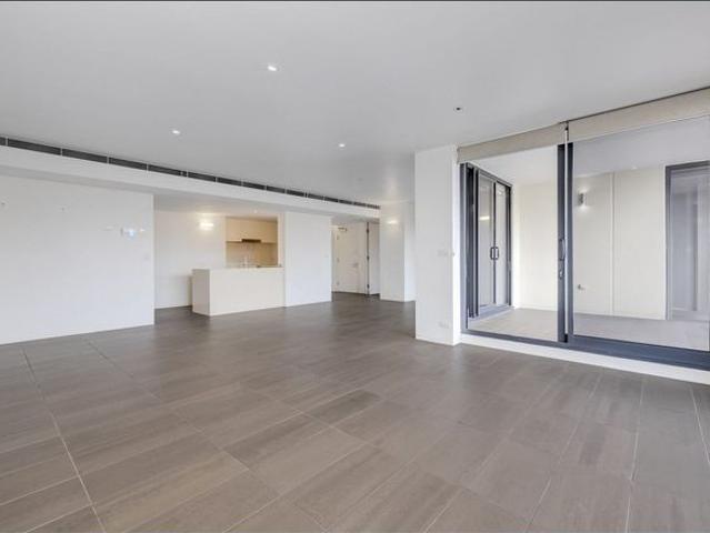 Three Bedroom Apartment in the Heart of Port CBD