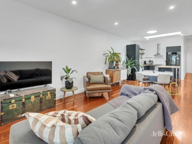 Three Bedroom Apartment in Brunswick