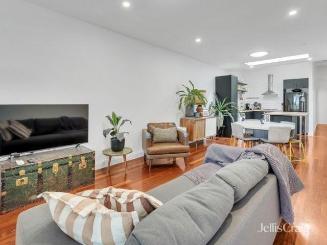 Three Bedroom Apartment in Brunswick