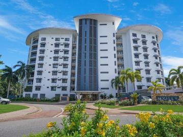 Three Bedroom Apartment in Cullen Bay overlooking Mindil Beach
