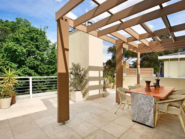 THREE BEDROOM APARTMENT IN PRIME LOCATION
