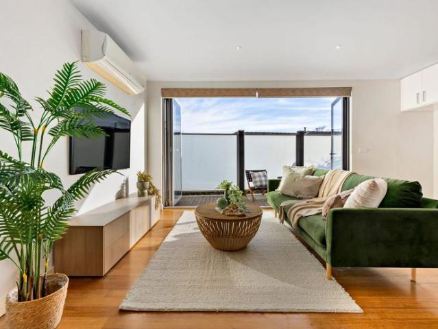THREE BEDROOM BEACHSIDE BLISS