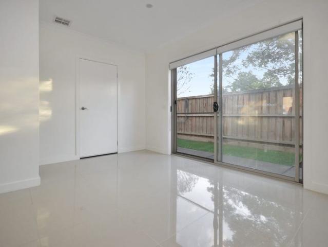 Three bedroom contemporary living
