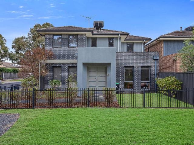 Three Bedroom Corner Townhouse in the Heart of Keysborough!