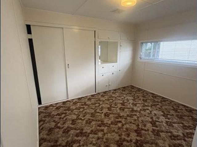 Three bedroom cottage in beautiful Lake Conjola!