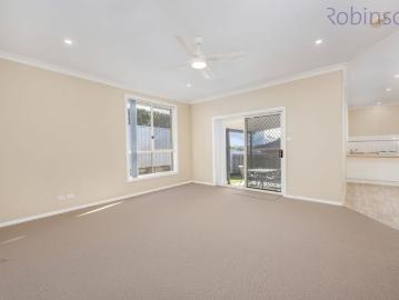 Three bedroom duplex in the heart of Lambton