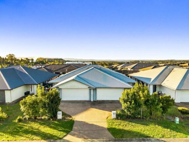 Three Bedroom Duplex in a Desirable Location