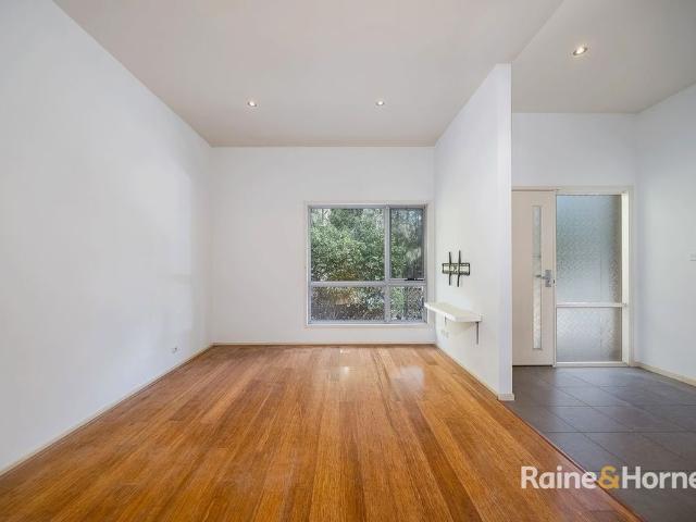 Three Bedroom Duplex in Heart of Ermington