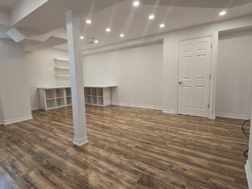 Three bedroom detached home for rent in Angus Ont