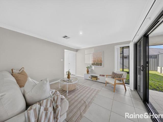 THREE BEDROOM ENSUITE HOME READY FOR A NEW FAMILY!
