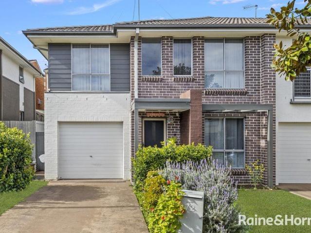 Three Bedroom Family Duplex in Leumeah
