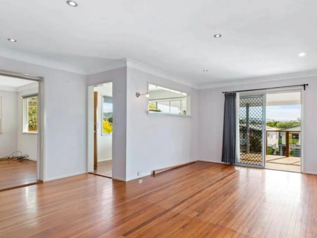 Three bedroom Family Home in a Convenient Everton Park Location