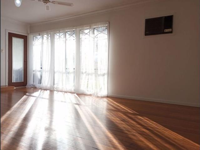 Three bedroom family home in a prime Melton location