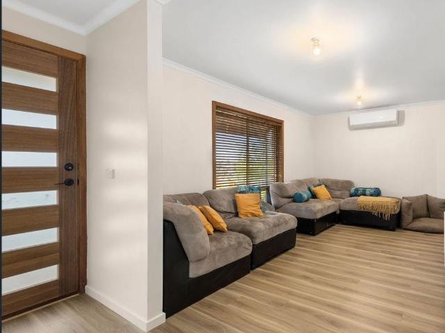 THREE BEDROOM FAMILY HOME IN COURT LOCATION