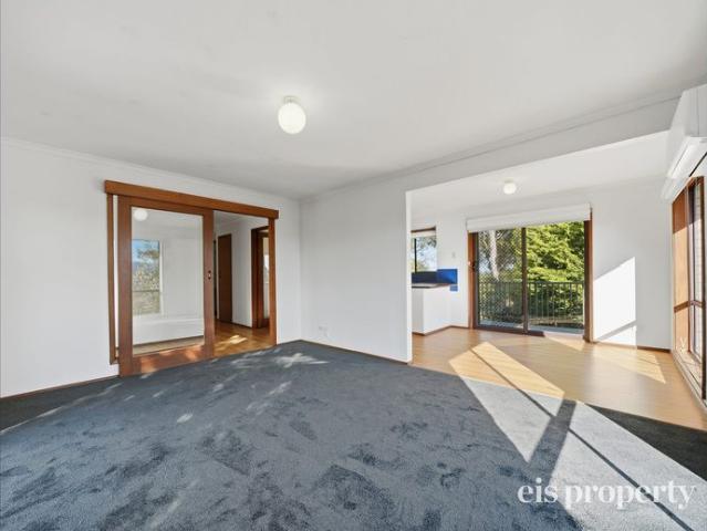 Three Bedroom Family Home In Popular Kingston