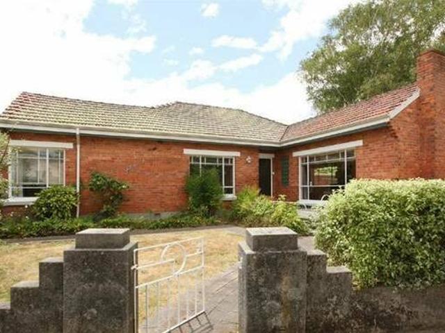 Three Bedroom Family Home in Quiet Newstead