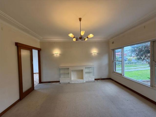 Three Bedroom Family Home In Quiet Cul De Sac Location!