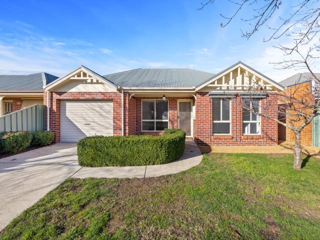 Three Bedroom Family Home in Sought After Lake Gardens