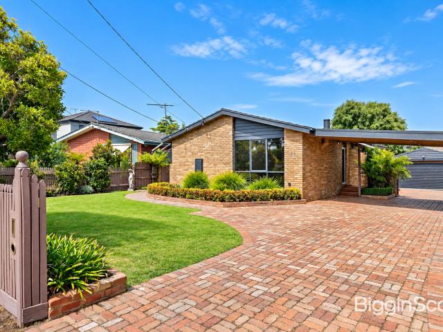 Three Bedroom Family Home with Great Outdoor Space