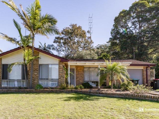 Three bedroom family home with large backyard