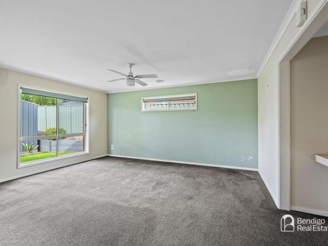 THREE BEDROOM FAMILY HOME WITH UNDERCOVER ENTERTAINING IN MAIDEN GULLY