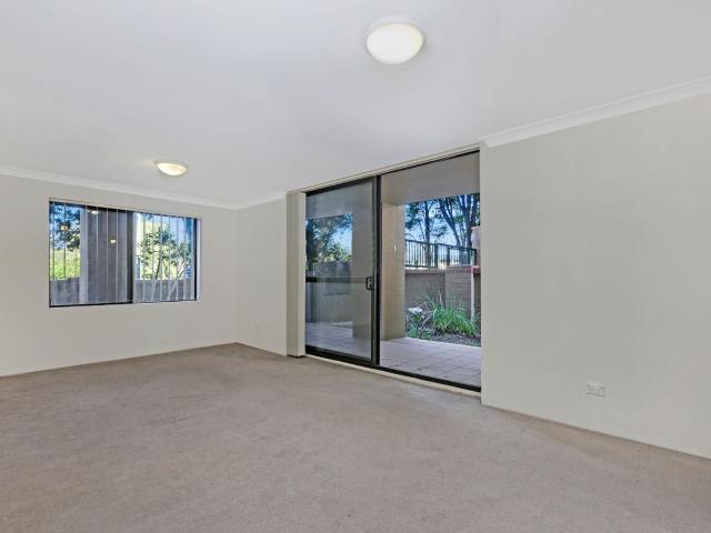 Three bedroom garden apartment in Sydney Park Village