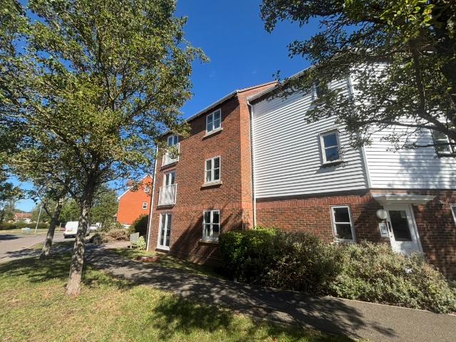 THREE BEDROOM GROUND FLOOR APARTMENT