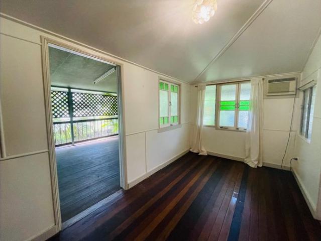 Three bedroom home close to town