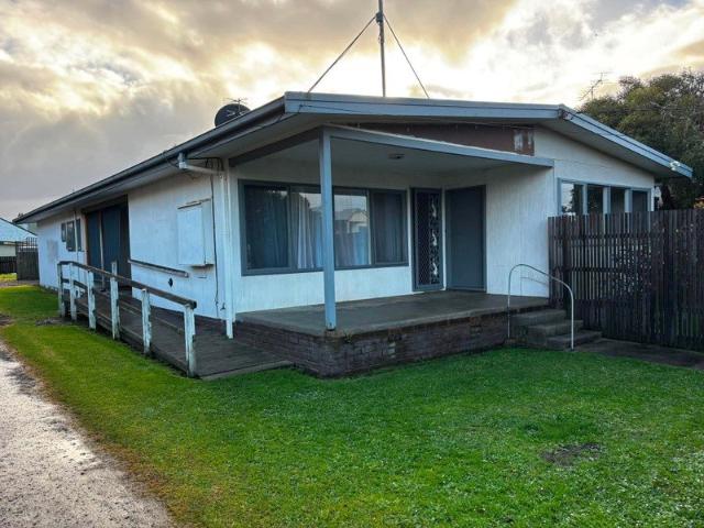 Three bedroom home close to the main street!