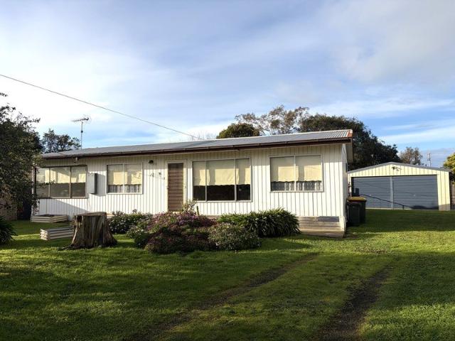 THREE BEDROOM HOME IN COASTAL TOWN