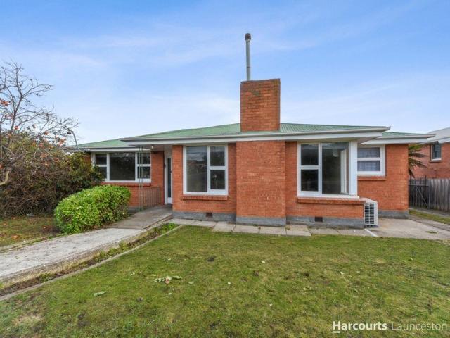 Three Bedroom Home in Convenient Newnham Location
