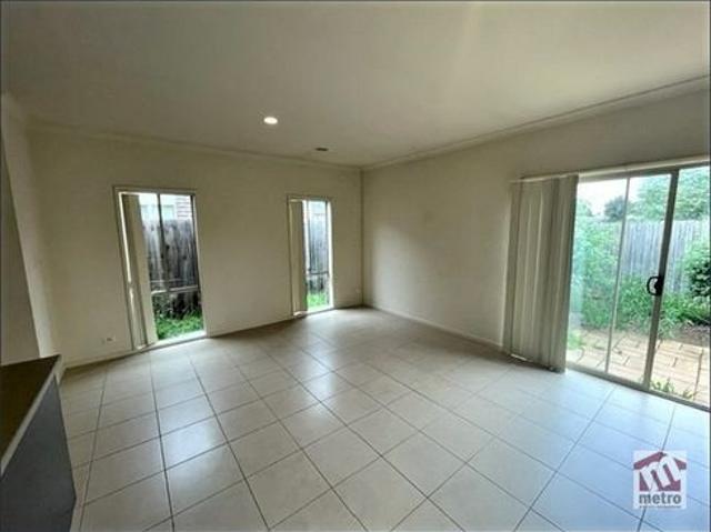 THREE BEDROOM HOME IN CENTRAL LOCATION!