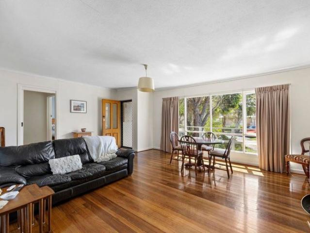 Three bedroom home in a court location