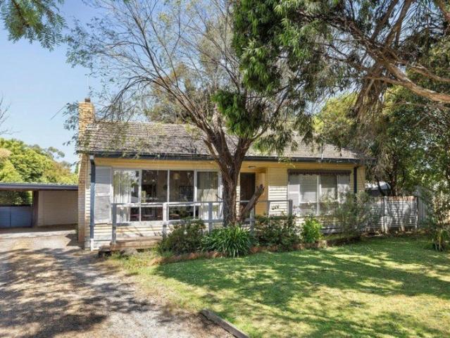 Three bedroom home in a court location
