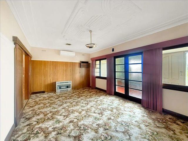 Three Bedroom Home in a Prime Newtown Lifestyle Location