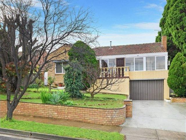 Three Bedroom Home in a Prime Newtown Lifestyle Location