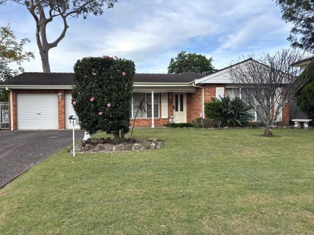 Three Bedroom Home in Ashtonfield with Multiple Living Spaces