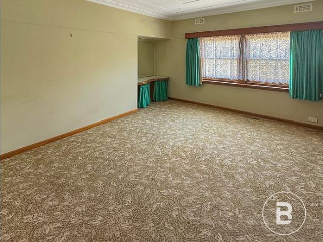 THREE BEDROOM HOME IN BALLARAT NORTH