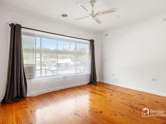 THREE BEDROOM HOME IN GOLDEN SQUARE