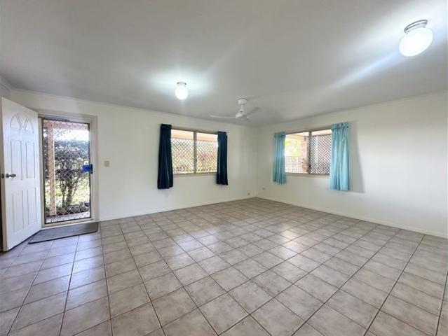 THREE BEDROOM HOME IN ELLIOTT HEADS!