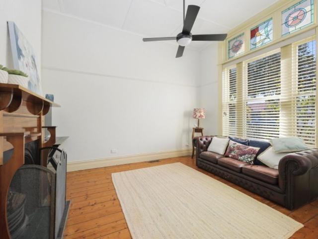 THREE BEDROOM HOME IN FANTASTIC CENTRAL LOCATION
