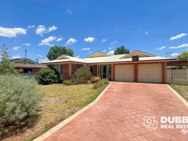 THREE BEDROOM HOME IN KESWICK ESTATE