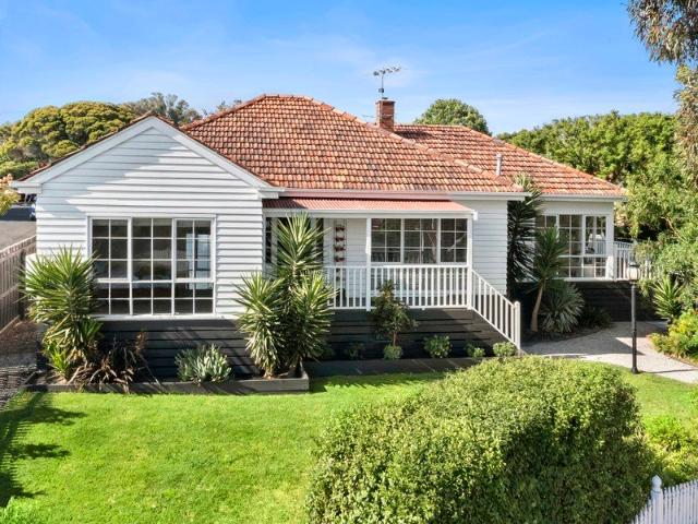 THREE BEDROOM HOME IN MANIFOLD HEIGHTS